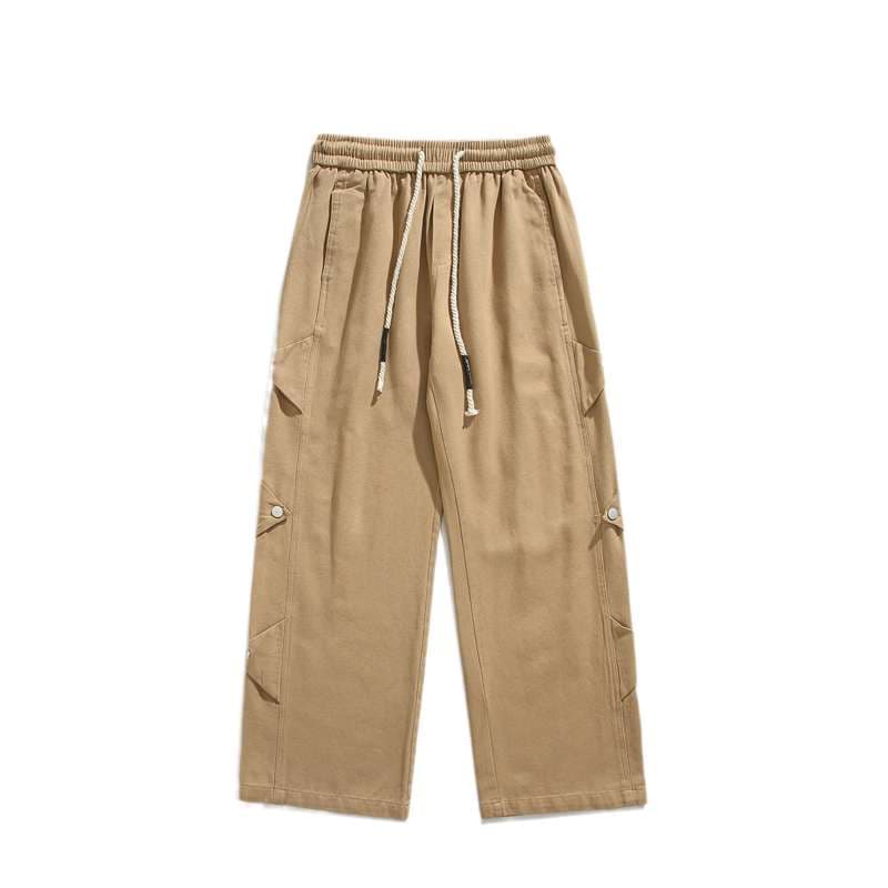 リラックス感溢れるワイドカーゴパンツ