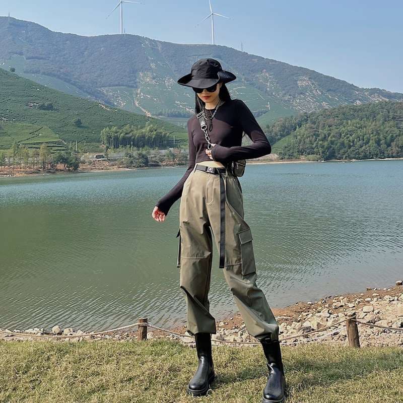 ストリート系ミリタリーカーゴパンツ